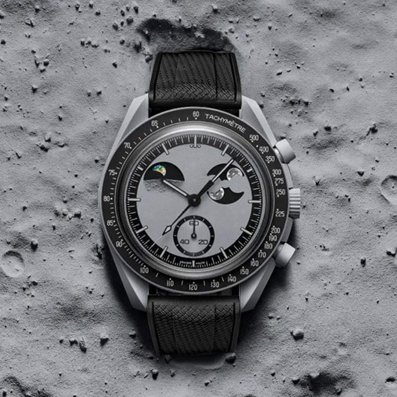 Scoprite il nuovo orologio Omega x Swatch della gamma Moonswatch: “Mission to Earthphase”.